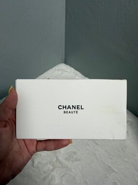CHANEL Beaute Hair Clips NWT